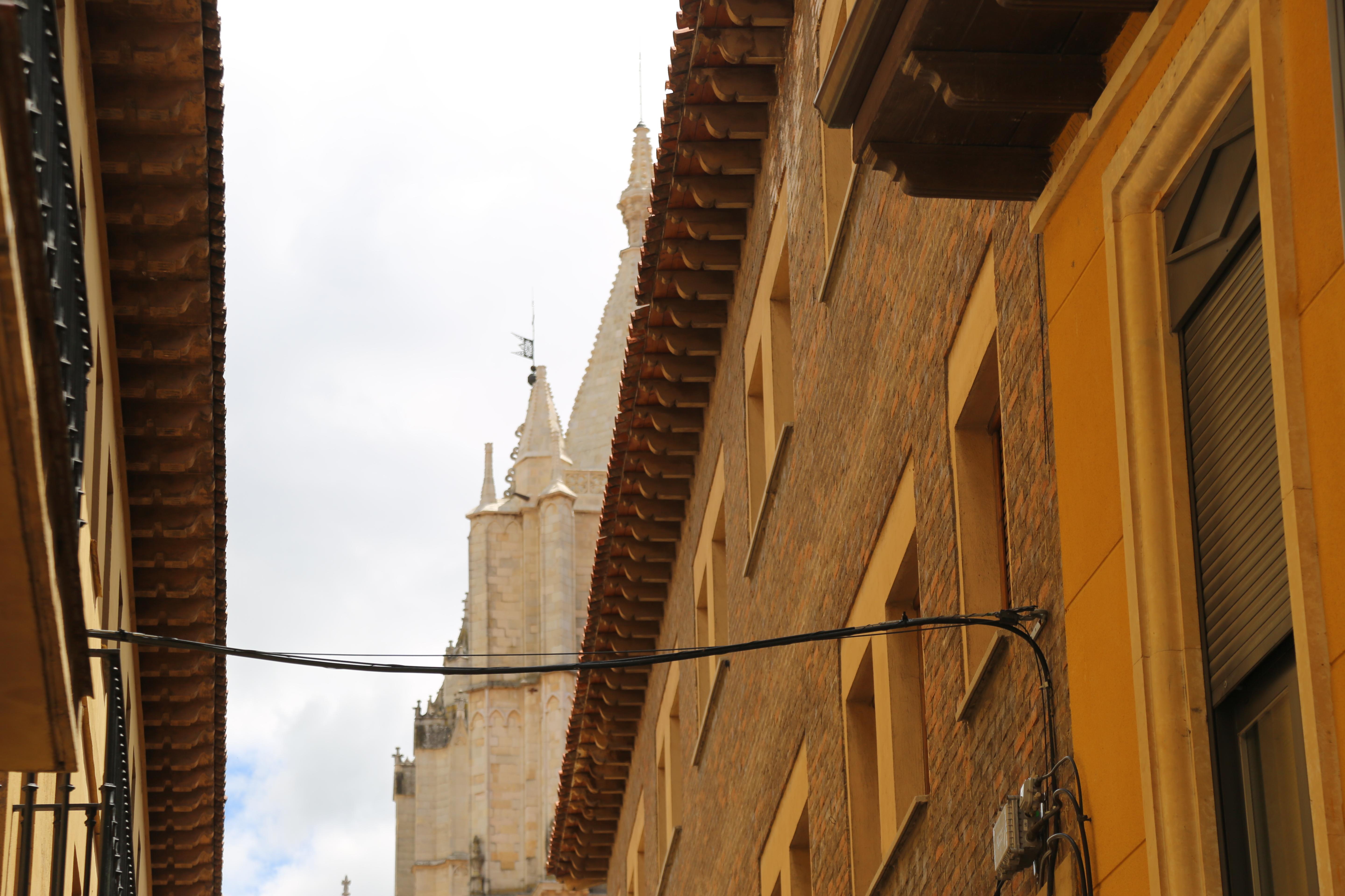 Alda Casco Antiguo Leão Exterior foto